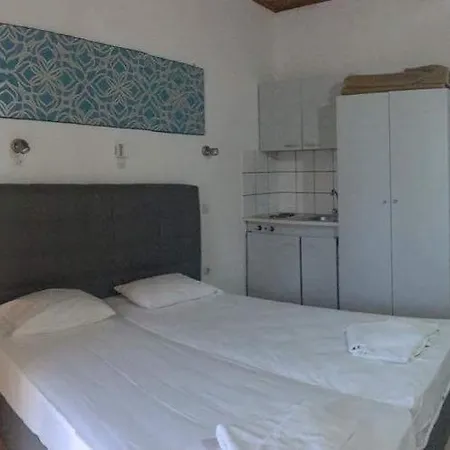 Athina Aparthotel