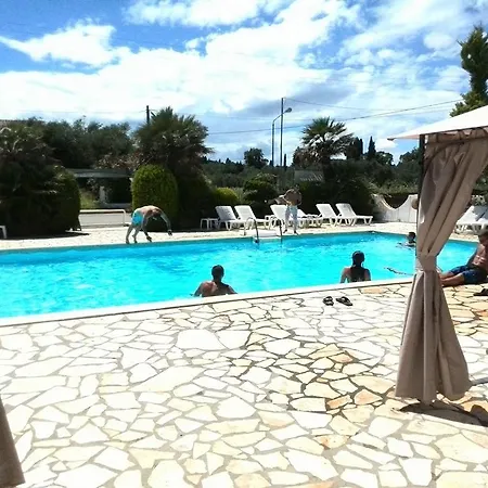 Athina Apartmanhotel