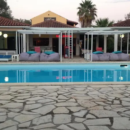 Lägenhetshotell Athina 3*